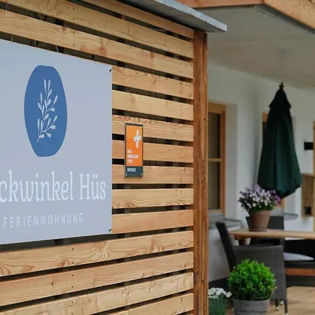 Buckwinkel Hues Apartment